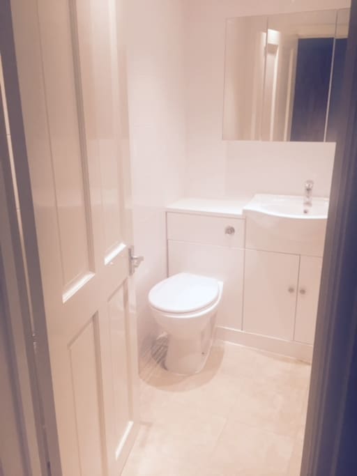 A good sized bathroom for all your toiletries and vanity requirements!