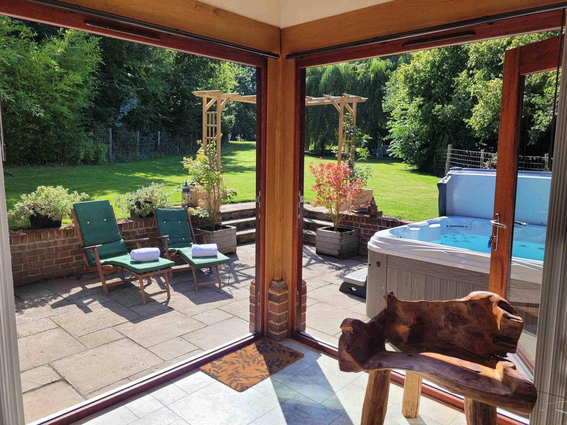 Entire Guest House with Hot Tub in mid Suffolk