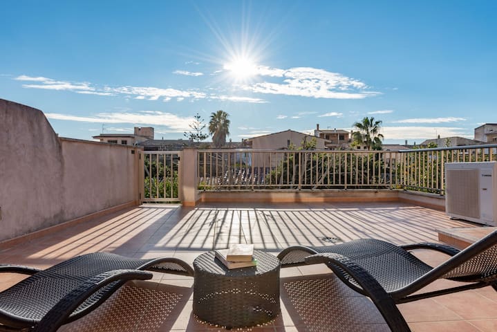 Caril gallery image 2