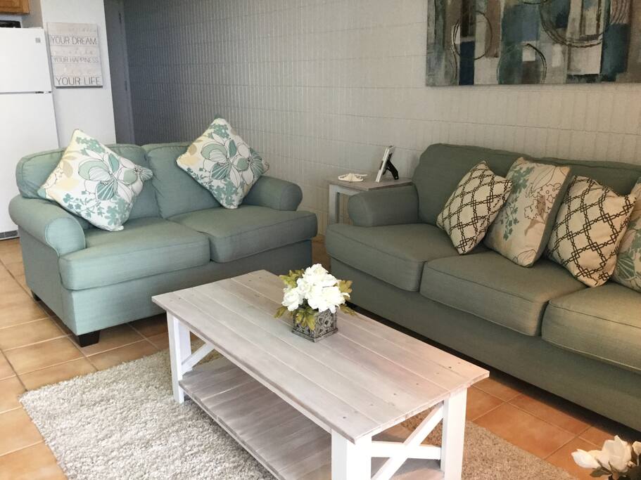 Pull out sofa couch