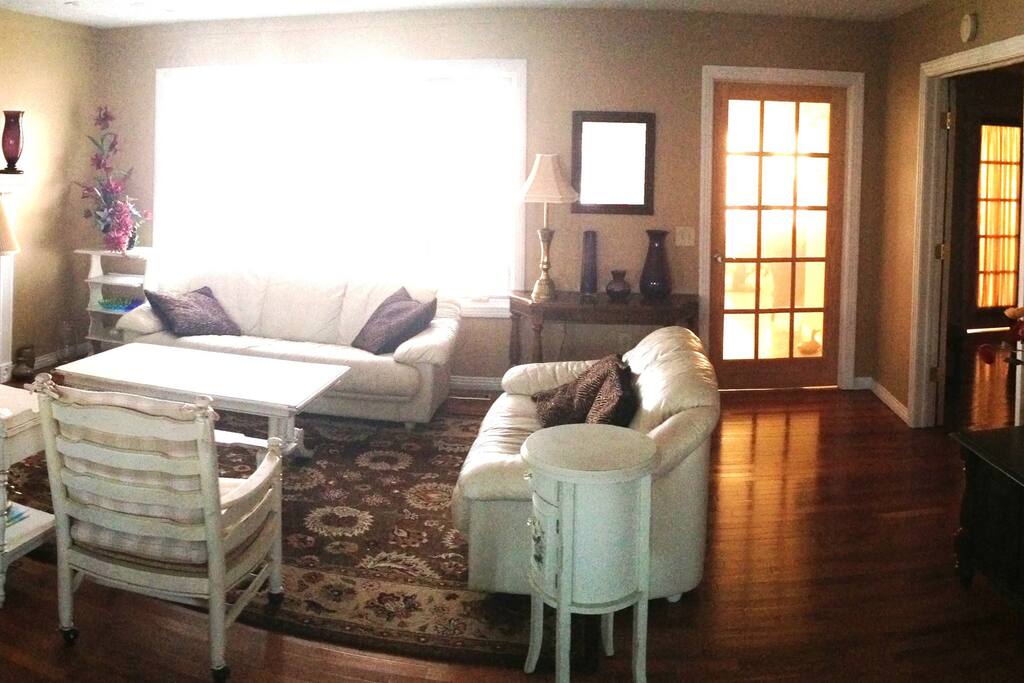 Panorama view of living room...