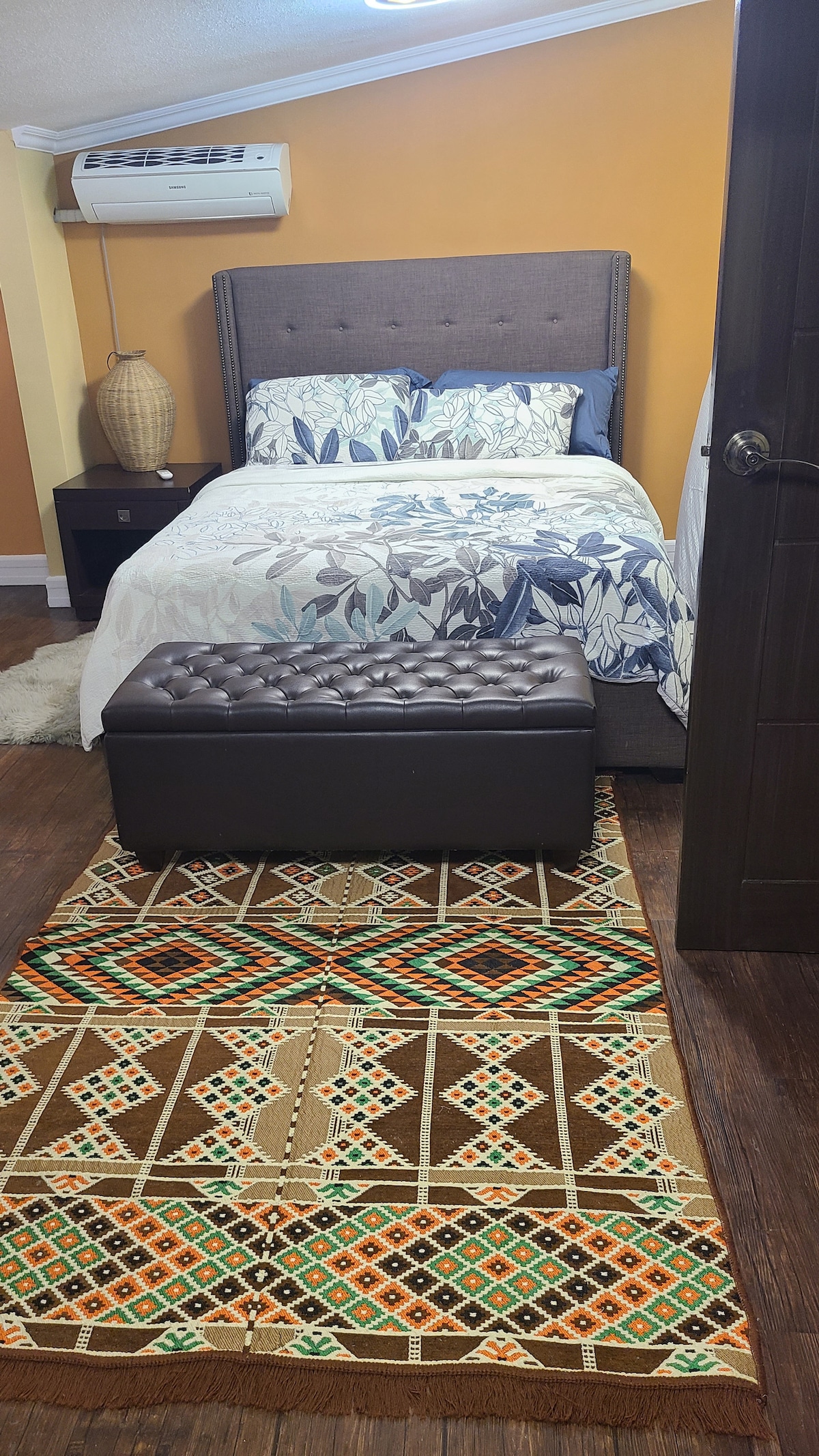 غرفة النوم الرئيسية