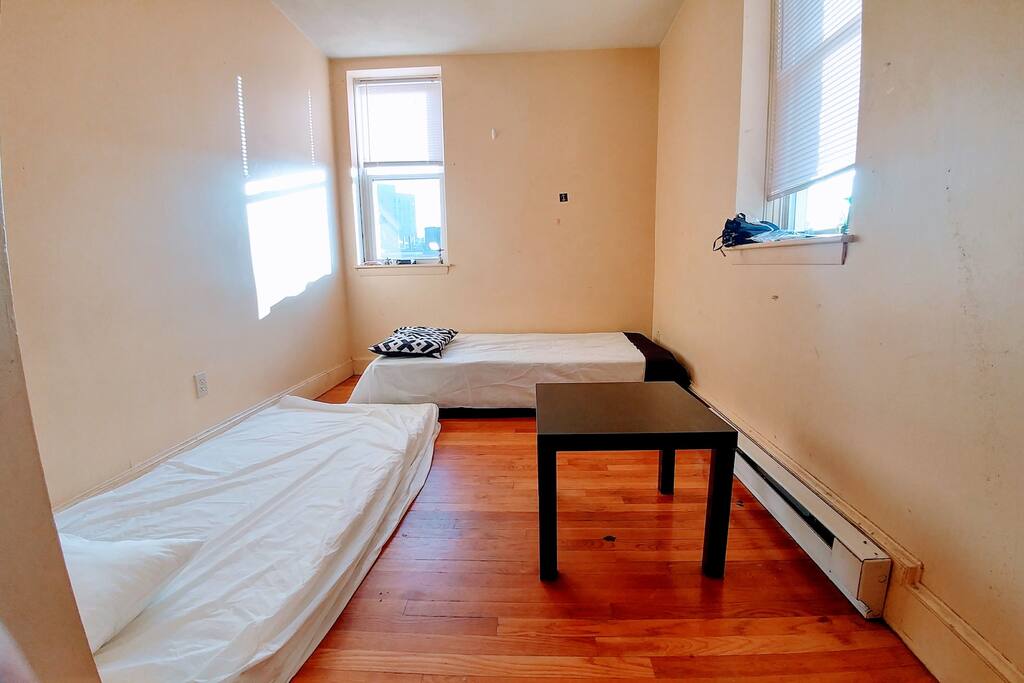 Option 2, floor mattresses with a Closet