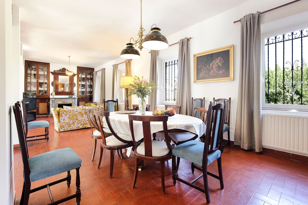 Perspectiva del comedor y del salón