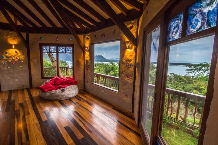 Vista Exuberante Costa da Lagoa Florianópolis