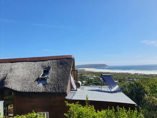 Beachscape Waves, Views & Wi-Fi -Nordhoek’s best gallery image 2