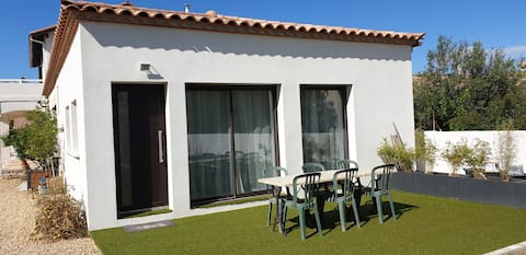 Proche Plages, Parc expo, Aéroport, Gare, TRAM, A9