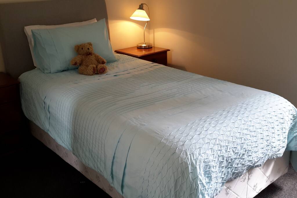Bedroom 2 - King single bed