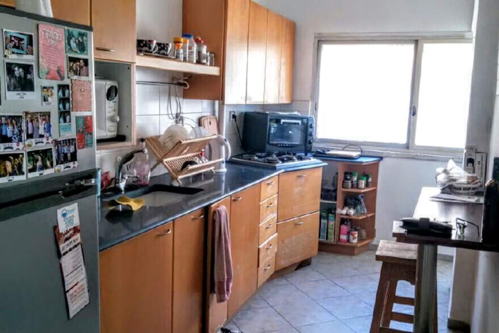 A wide and equiped kitchen