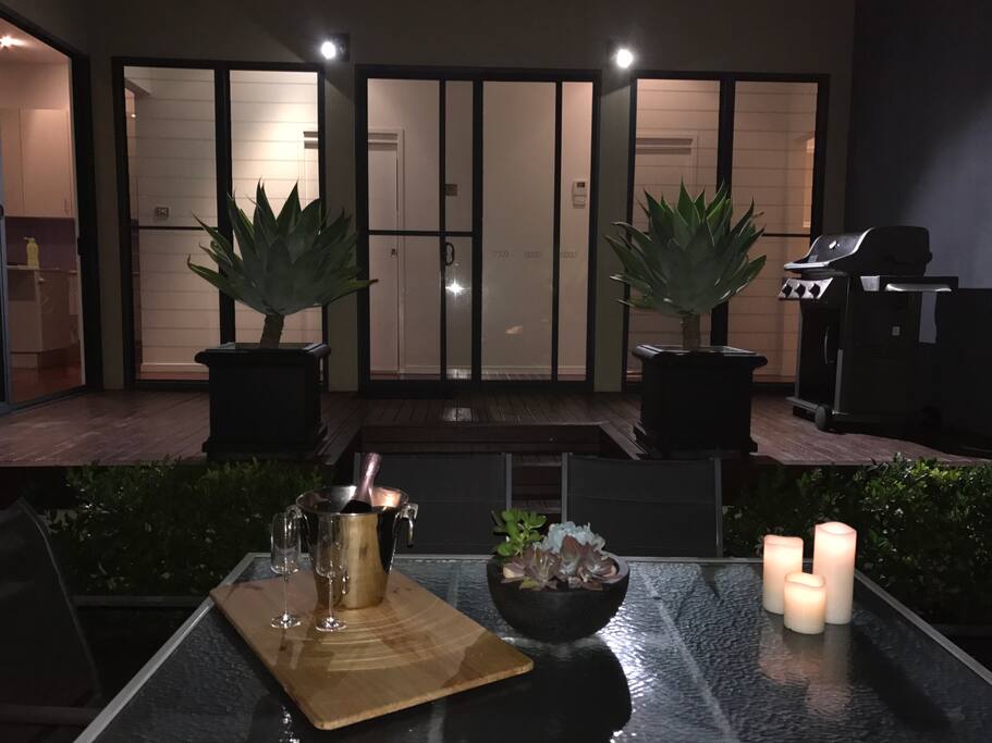 BBQ courtyard