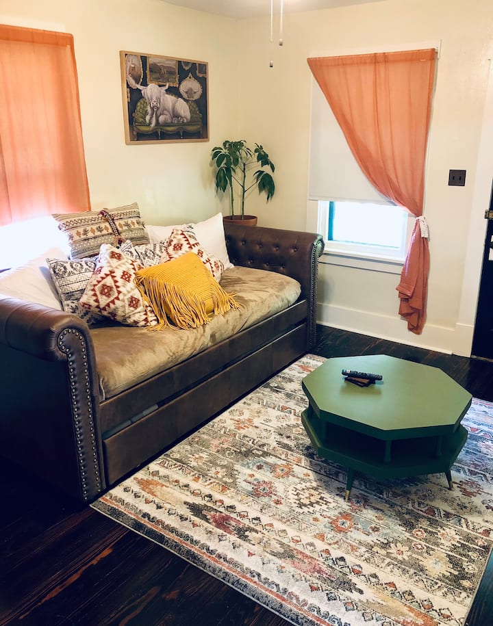 Crimson Cactus Guesthouse - Hermann, MO