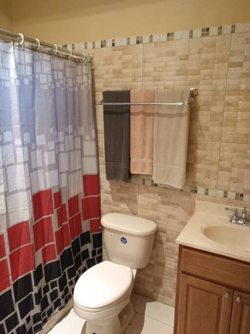Bedroom 2 - Bathroom (shower)