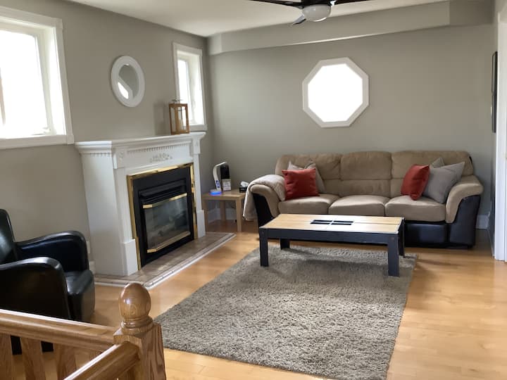 Cheerful Family Home Close To Ski Hills - Collingwood