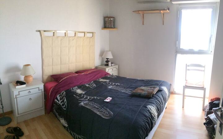 Spálňa s posteľou 140