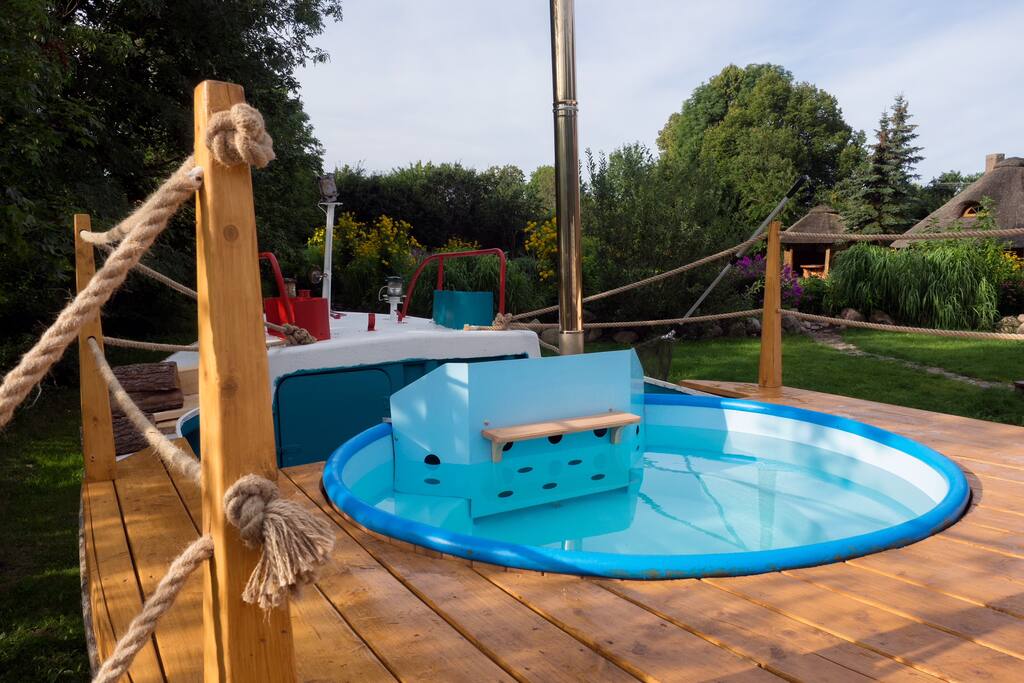 Minipool podgrzewany piecem na drewno