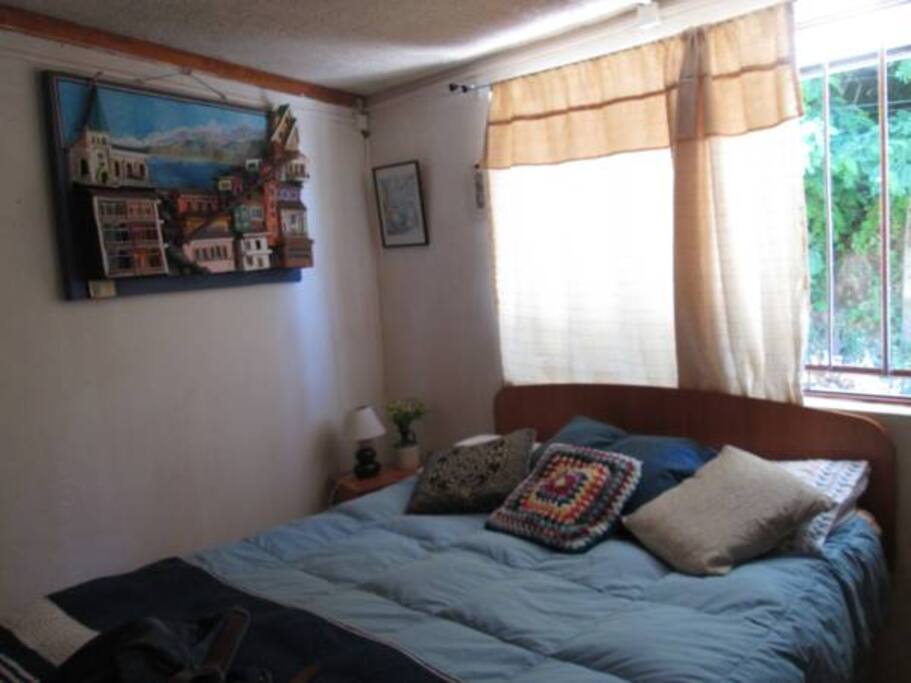 Habitación matrimonial con baño privado