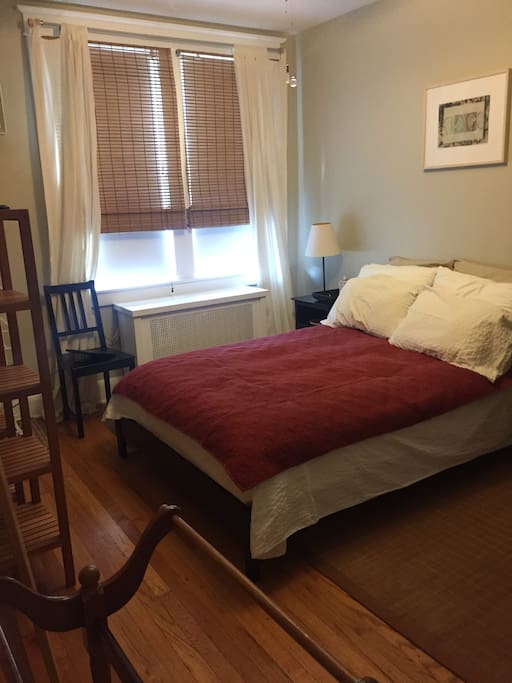 Quiet 2nd floor room, ceiling fan, radiator heat as well as individual whisper quiet AC/heat pump