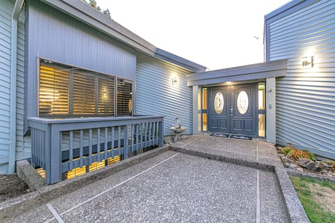 Ocean Front Luxury-Best Views-Beach Access-