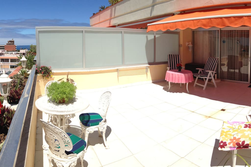 The big and sunny 35 sqm terrace
