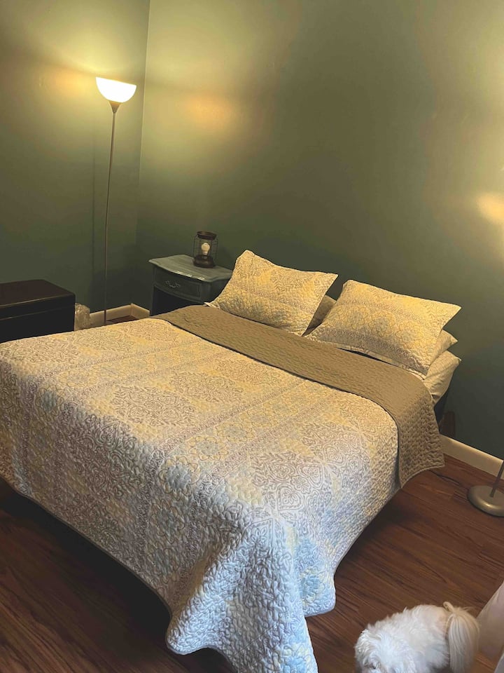 საძინებელი 1