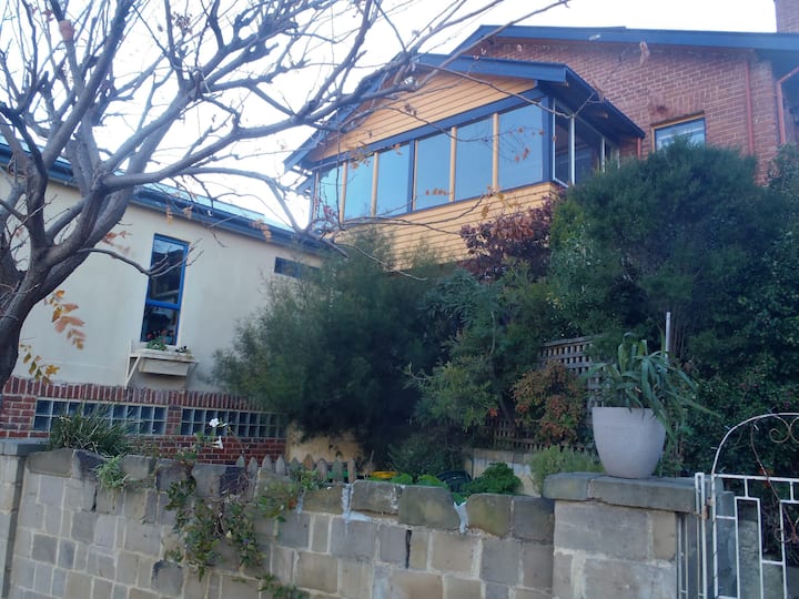 Cosy apartment New Town, Hobart Apartments for Rent in