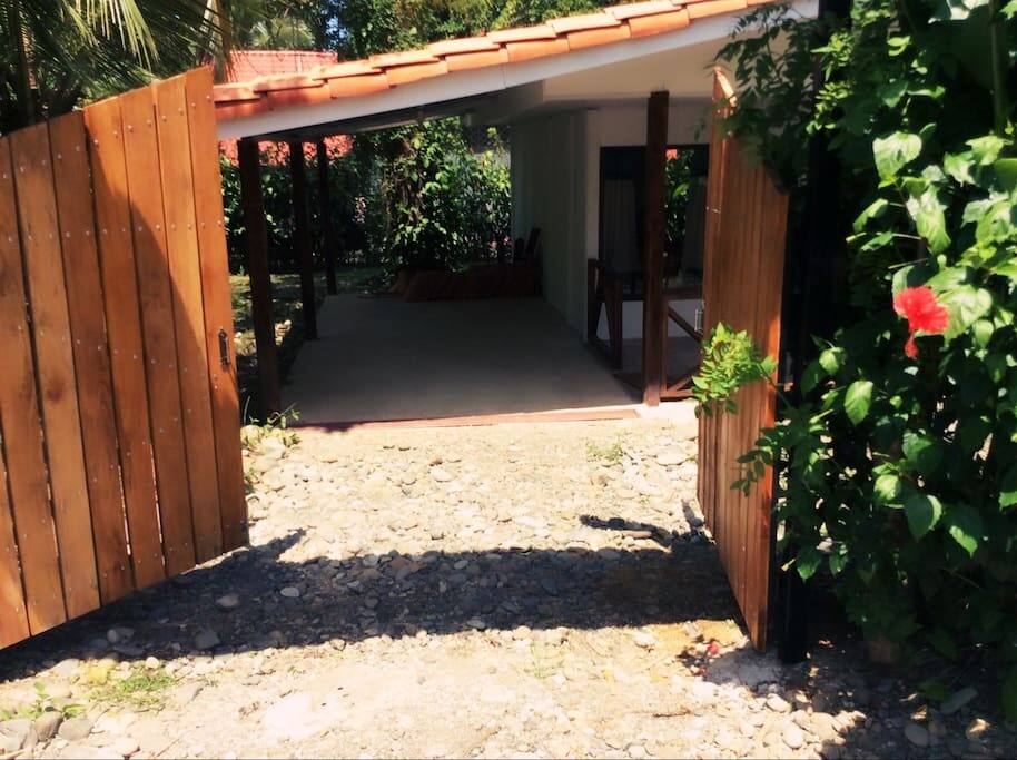 Private gate
