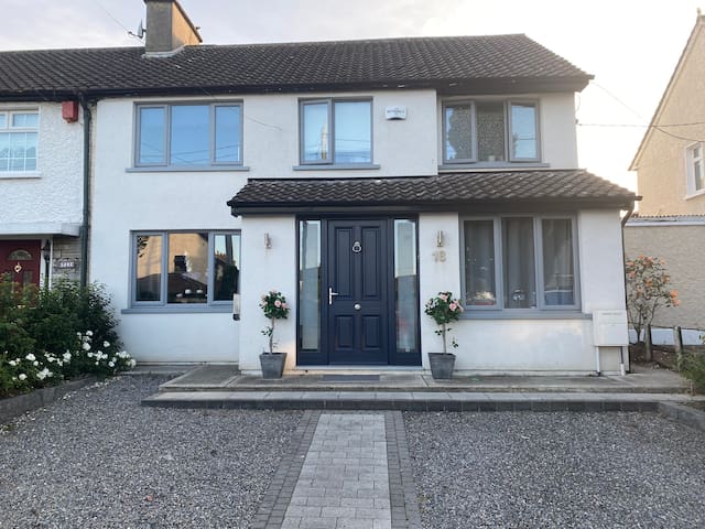 Entire, modern, spacious Family Home – 5 bedroom