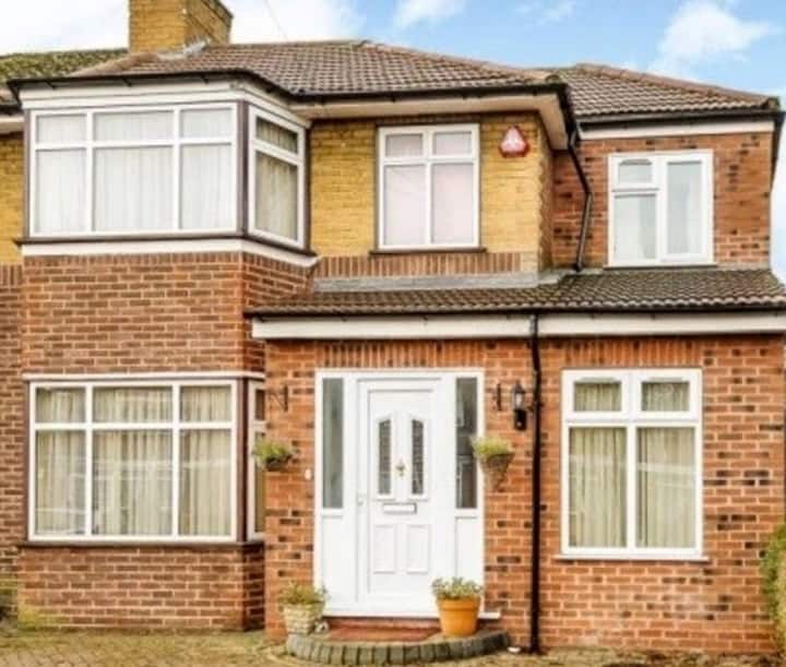 Bushey Vacation Rentals & Homes England, United Kingdom Airbnb