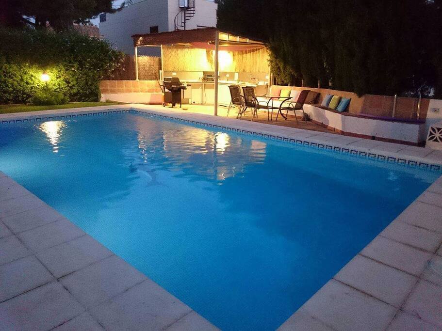 PISCINE ET CUISINE D'ETE