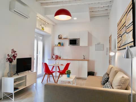 LovelyStudio1-Historic Centre (next to P.Parking)