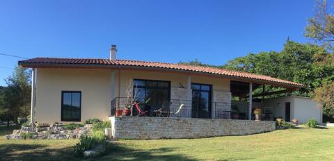 Independent cottage near Pont d'Arc La Lermuze