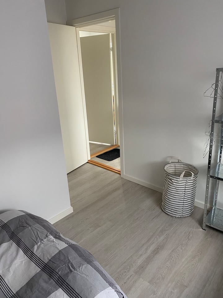 Soveværelse og stue er adskilt