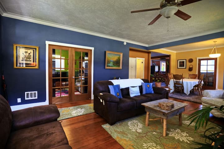 The Red Century Home; Shared Co-living Lodging - Port Angeles, Washington