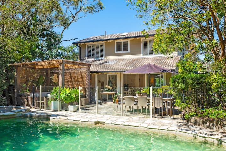 The Sanctuary Hideaway