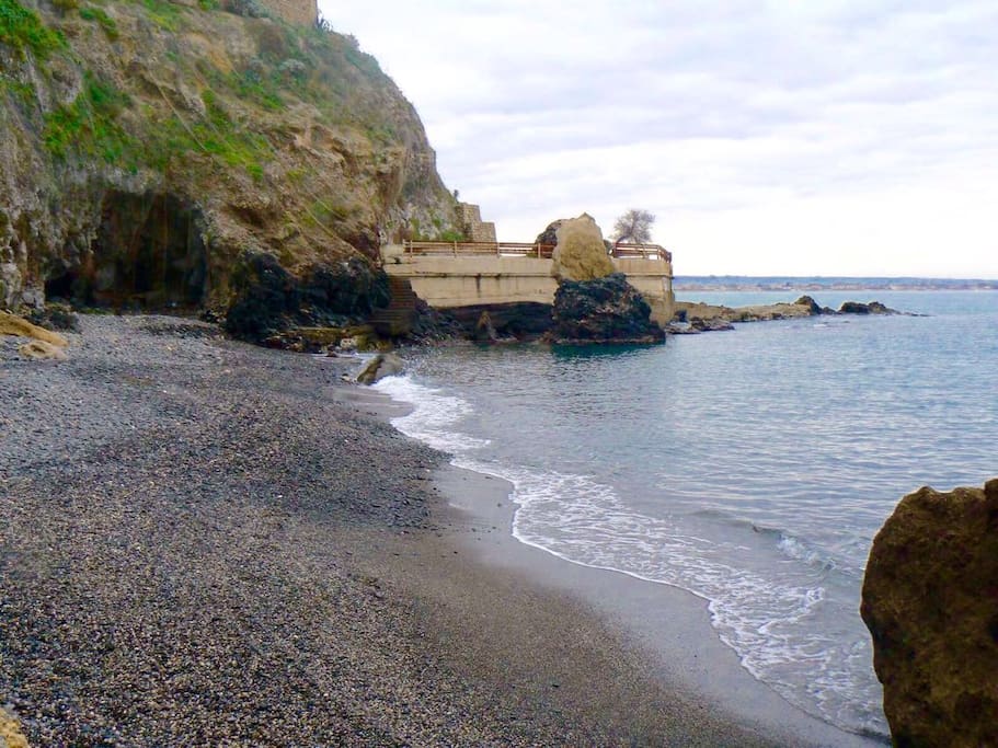 Spiaggia accessibile in due minuti a piedi da casa