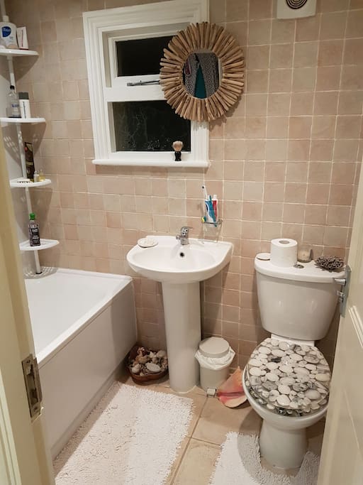 Bathroom (shared)