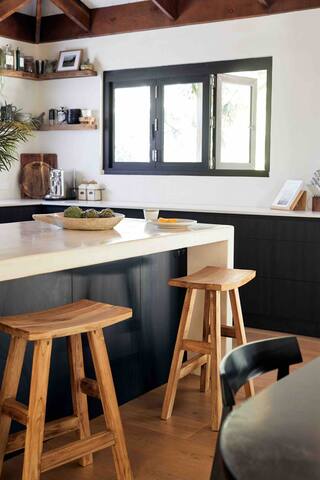 Two Acres Home gallery image 4