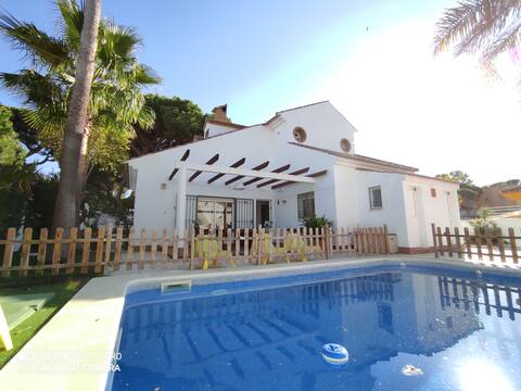 Villa with pool on Isla Cristina beach