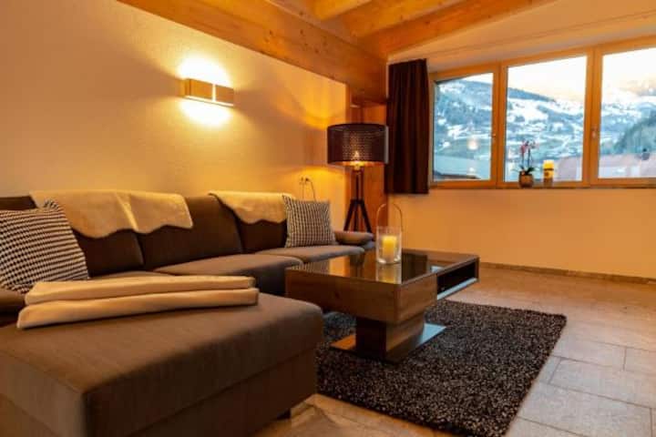 Alpen Apart Heiss_ 2 Deluxe XL Apartments (16 P.)