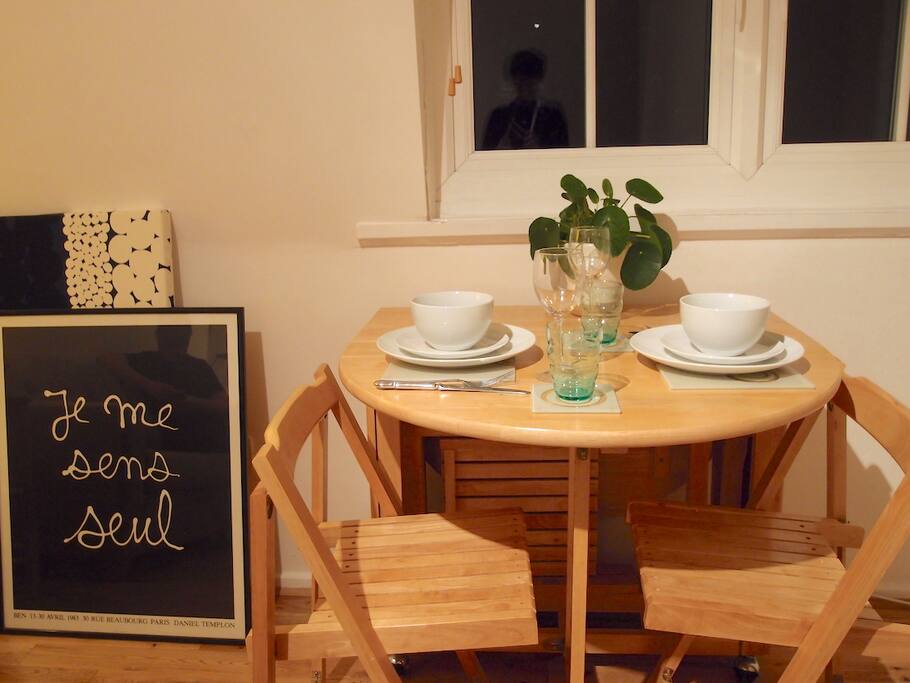 Dine in. Crockery provided.