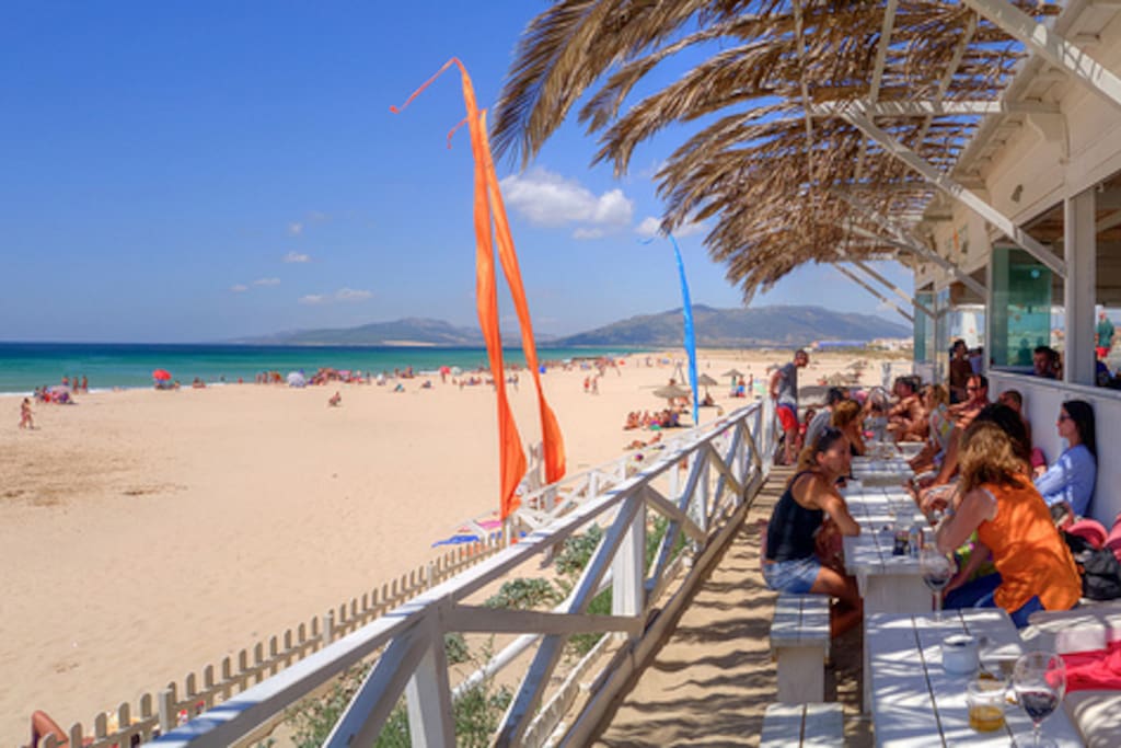 Bars and beach 50 meters from apartment