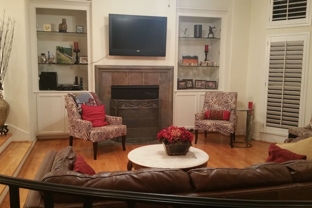 Living Room - 2nd floor. Stereo system w/Bose surround sound speakers for music and hdtv. Remote control fireplace. Bay windows.