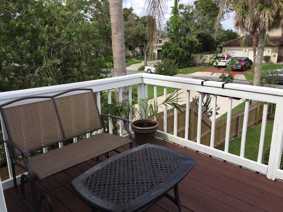 Balcony off master suite