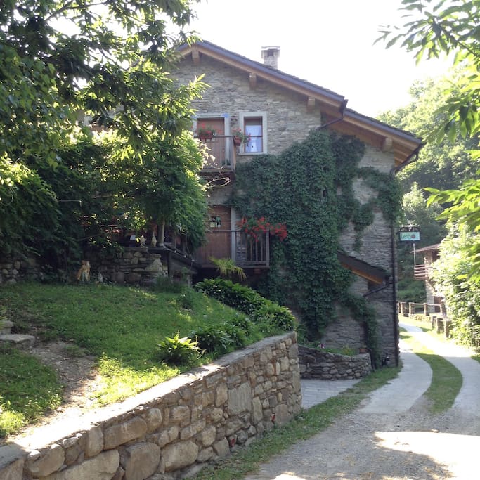 Casa e entrata .