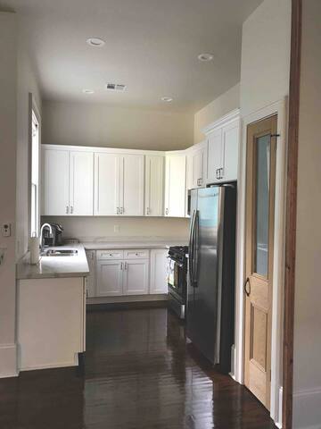 Bayou St. John Oasis w Pool – 5min to Quarter gallery image 4