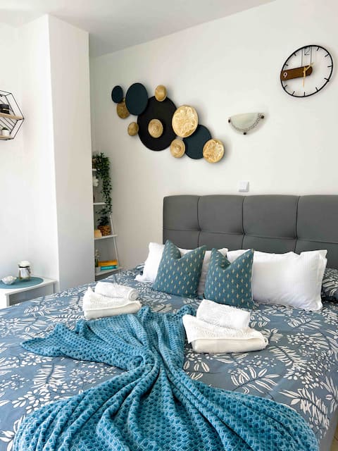 Popular Airbnb listing: Lovely Studio Near The Beach in Grad Zadar