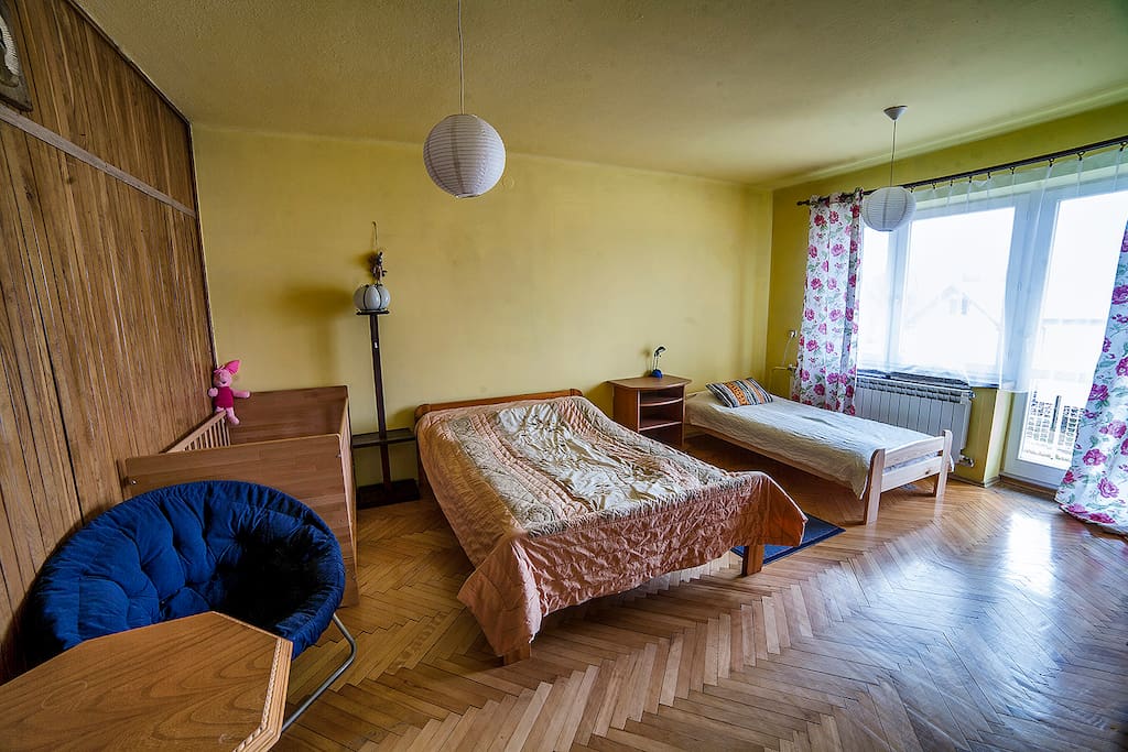 Sypialnia dla 3 osób
+ łóżeczko dla dziecka / Bedroom for 3 + crib