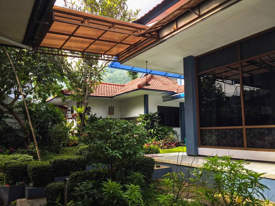 Villa Keluarga di Batu Villas for Rent in Batu, East Java, Indonesia Villa Keluarga di Batu Villas for Rent in Batu, East Java, Indonesia