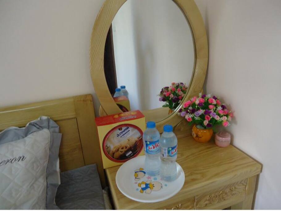 Room1: Cakes and water for the guests to use
