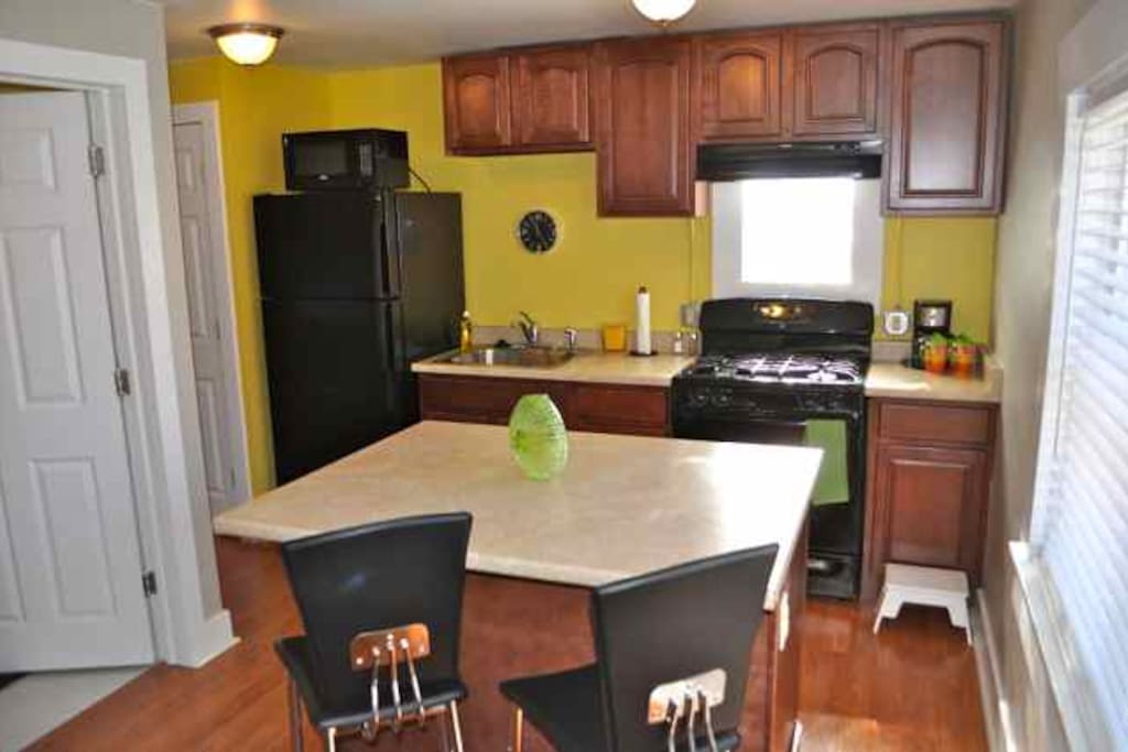 Kitchen & Island